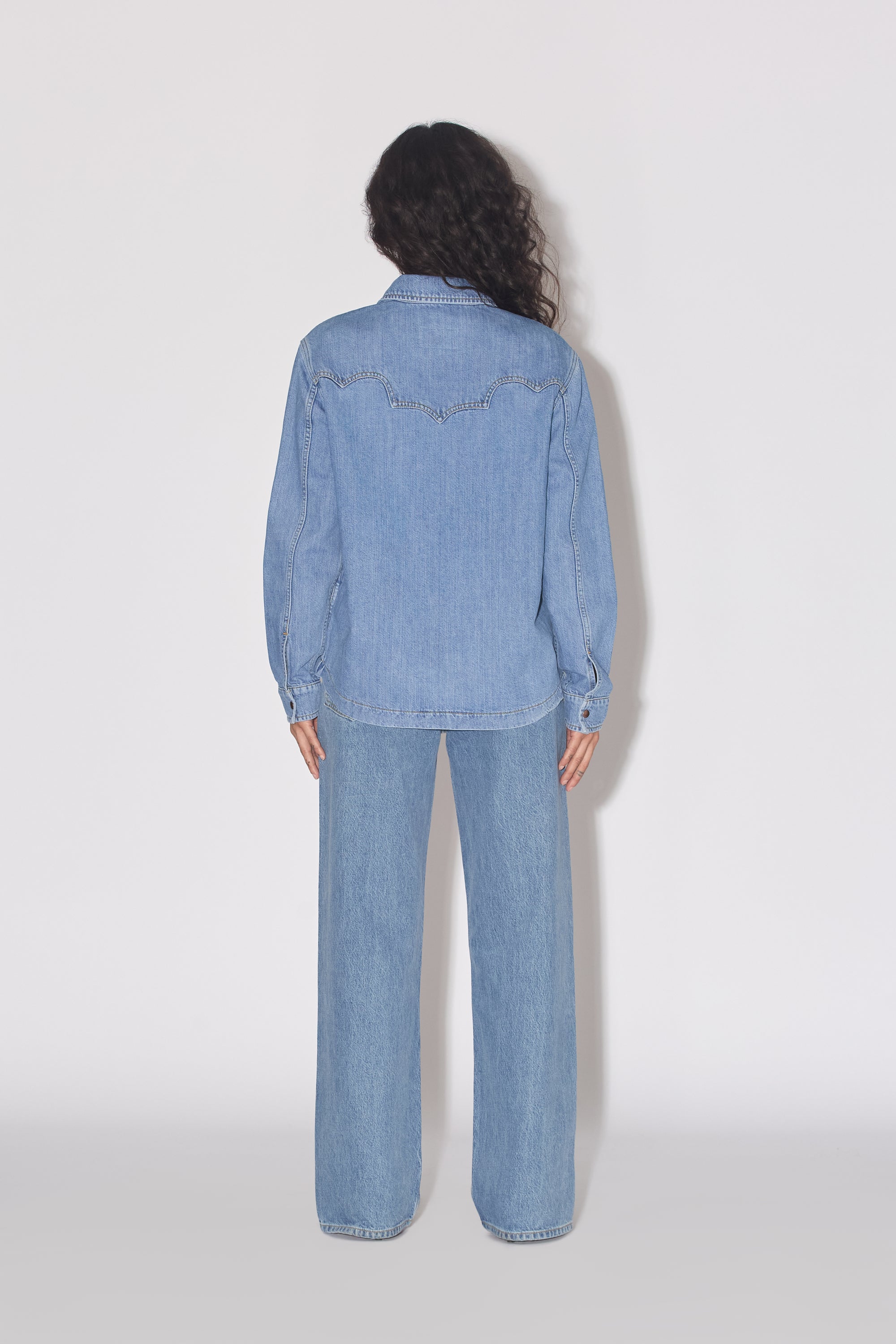 THE JEAN SHIRT