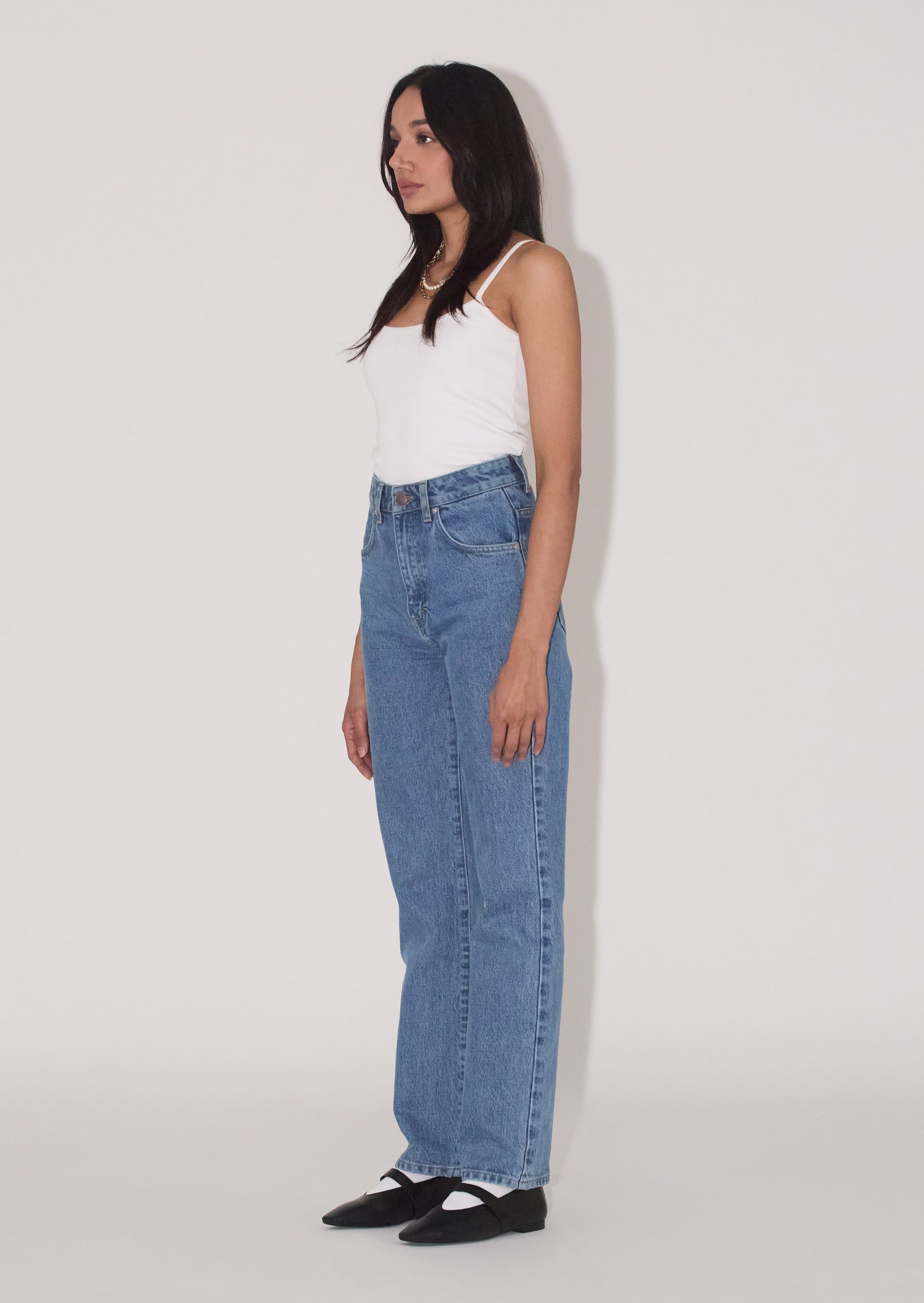 Dreamy Straight Leg Jean
