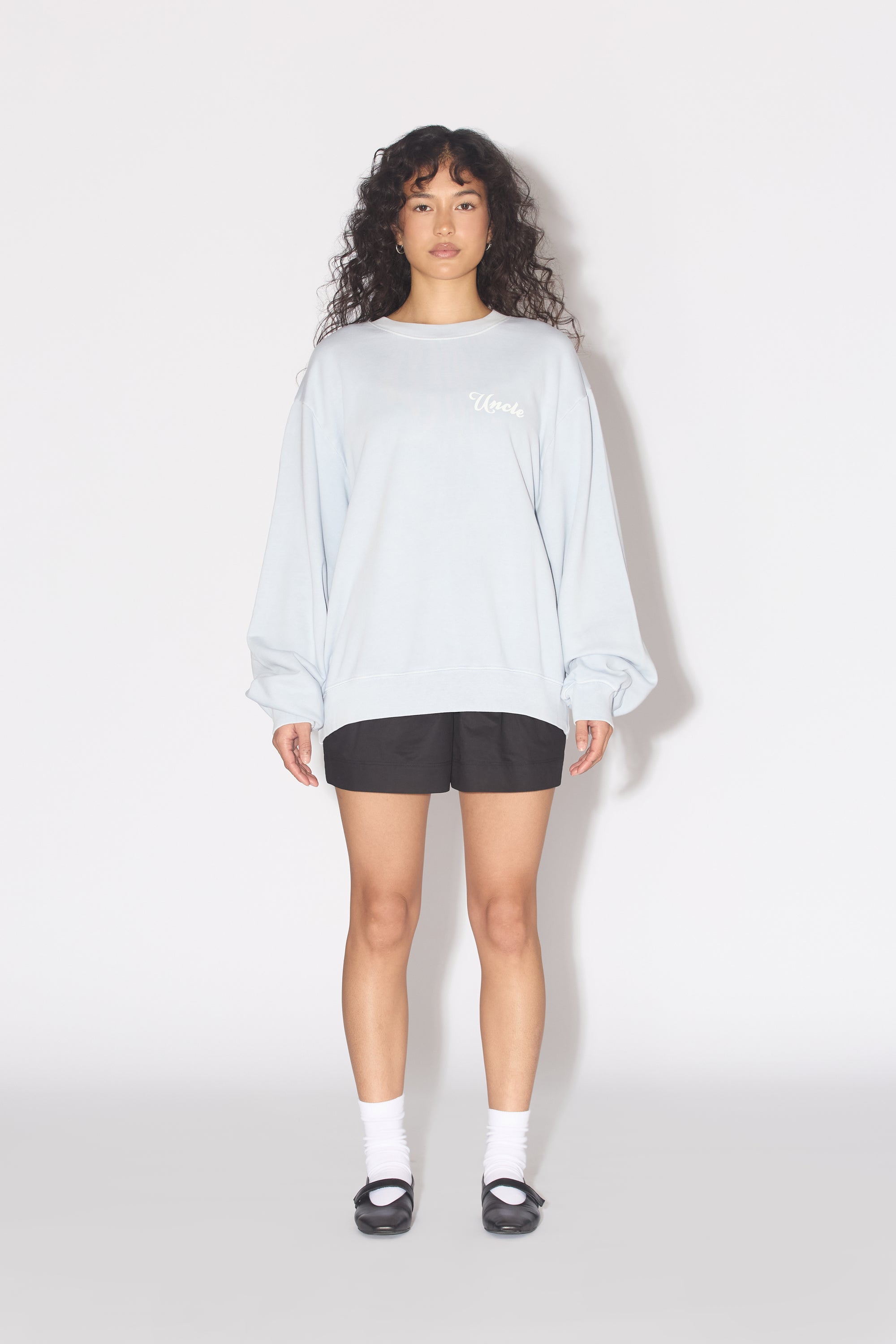 THE WEDDING CHAPEL CREWNECK